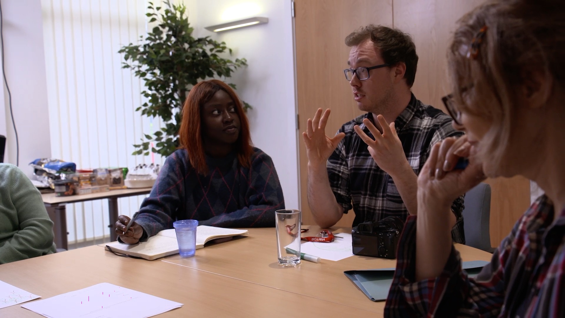 Artists Sebbie Mudhai and Tom Chimiak carry out engagement with homeless communities at Citizen's accommodation