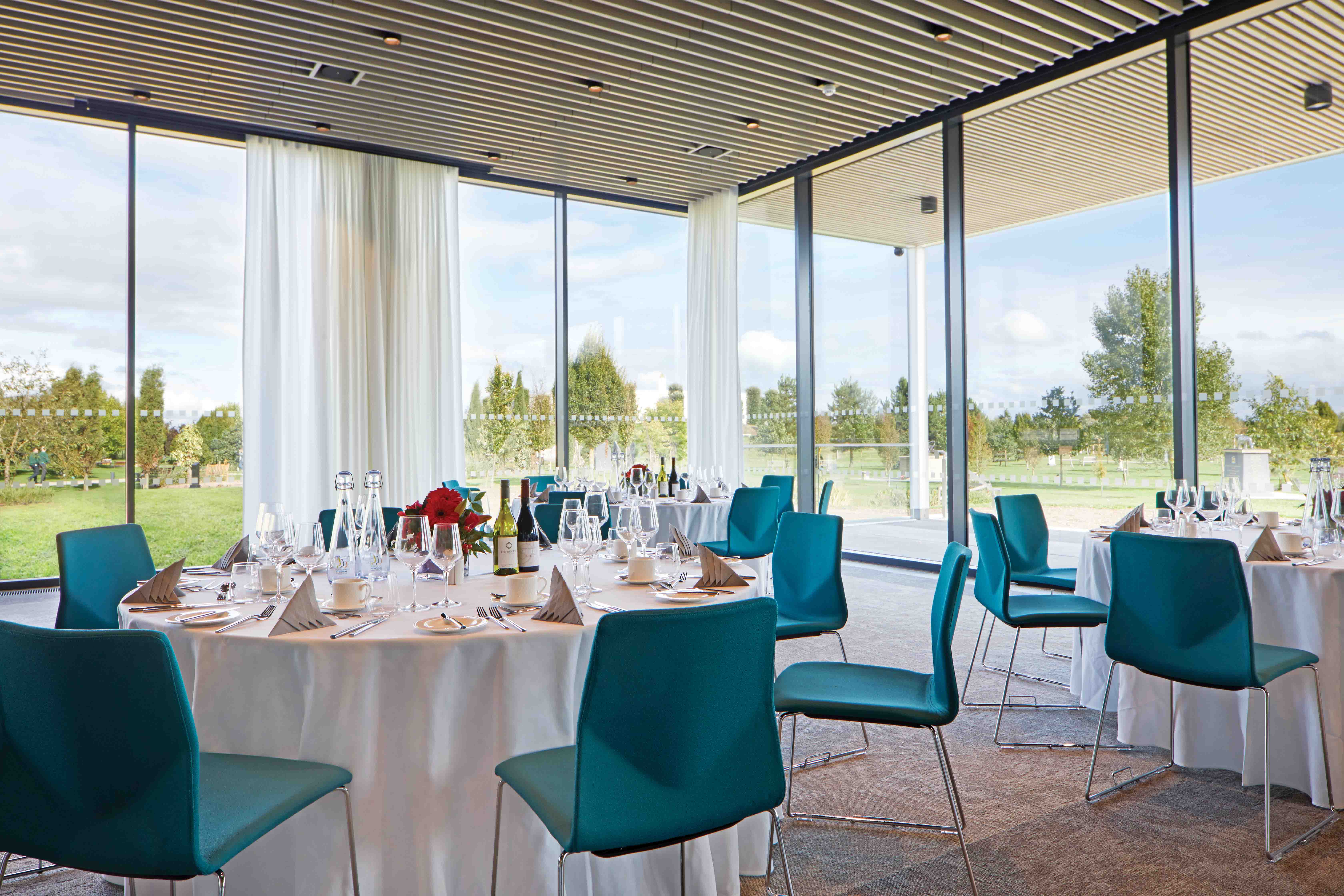 Image of Oak Suite Overlooking  the Arboretum Grounds